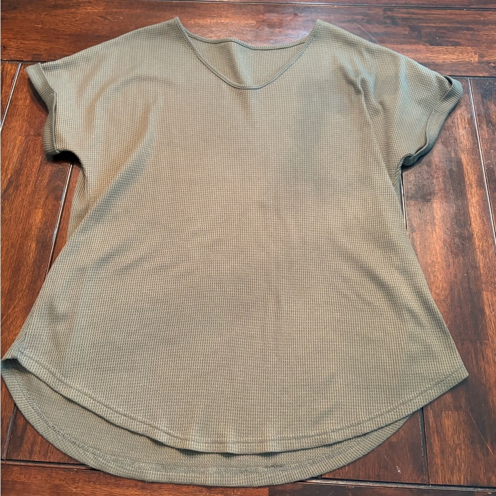 Women’s Fall Green Waffle Short Sleeve XL shirt